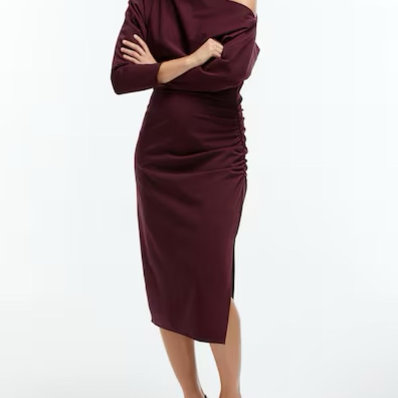 H&M Red Sheath Dress with Asymmetrical Neckline and Dolman Sleeves - Picture 2 of 9